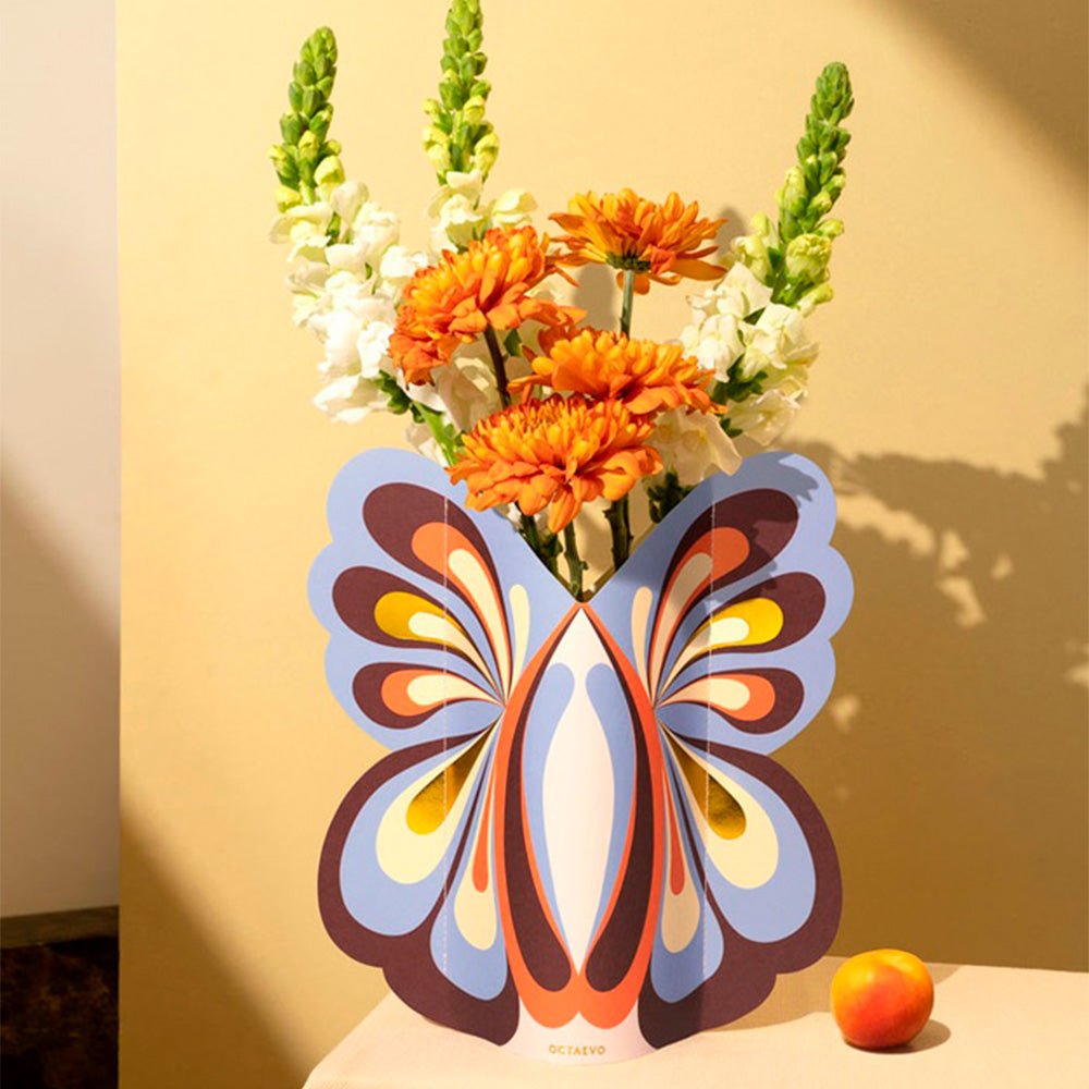 Vase en papier papillon