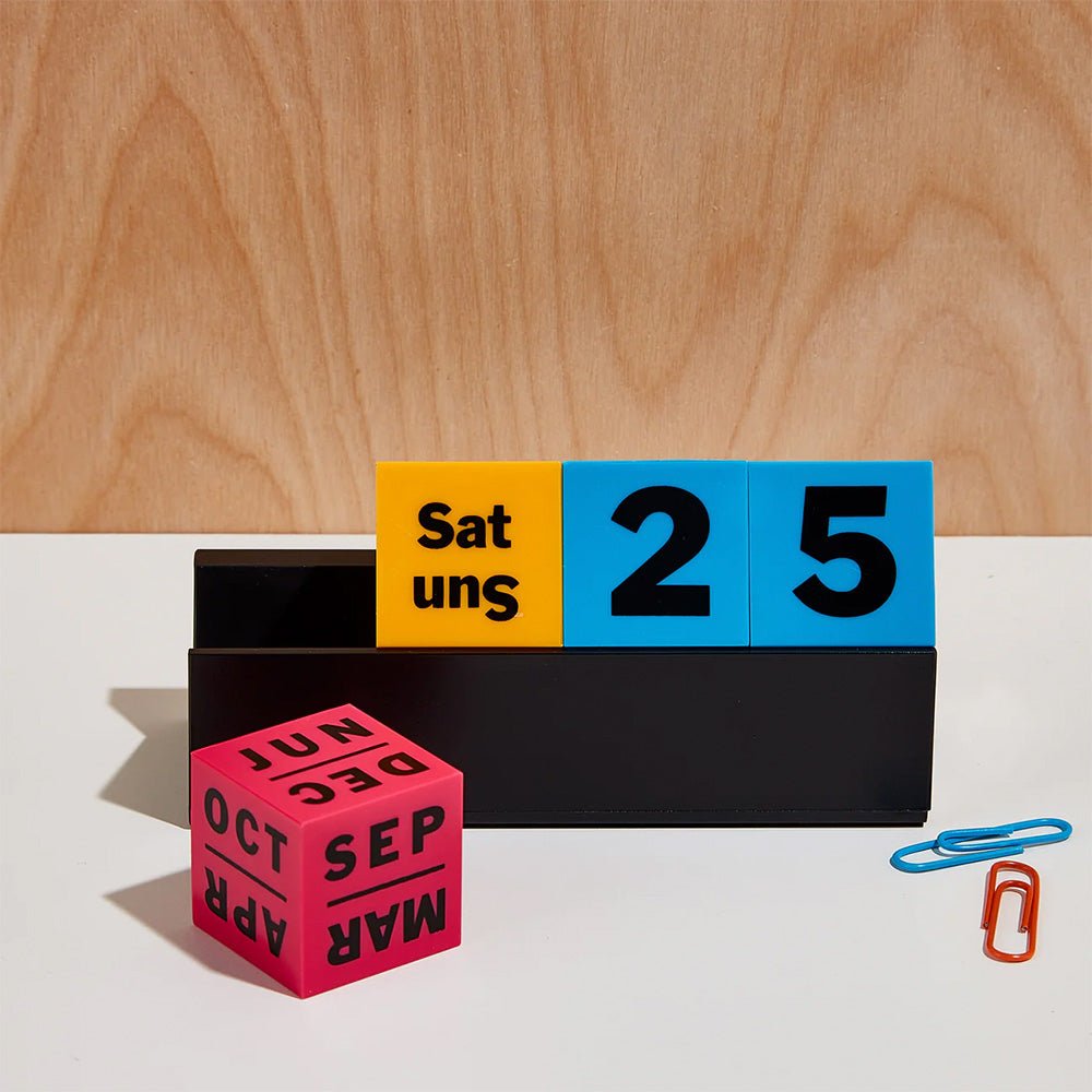Calendrier perpétuel Cubes - Jaune / Rose / Bleu