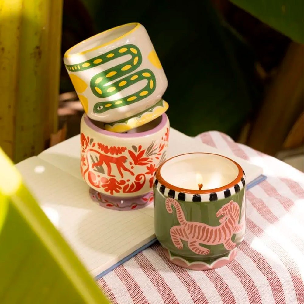 Coco y Ámbar / Mono Vela Perfumada de Cera de Soja