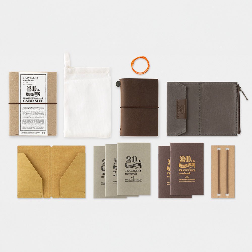 TRAVELER’S notebook Card Size 20th Anniversary Set Marrón