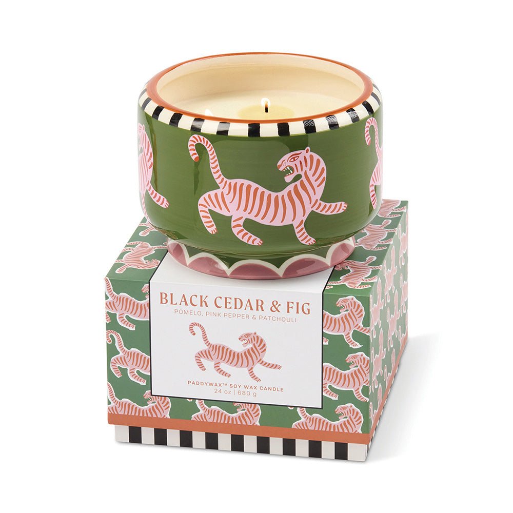 Cedro Negro e Higo / Tigre Vela Perfumada de Cera de Soja 680g