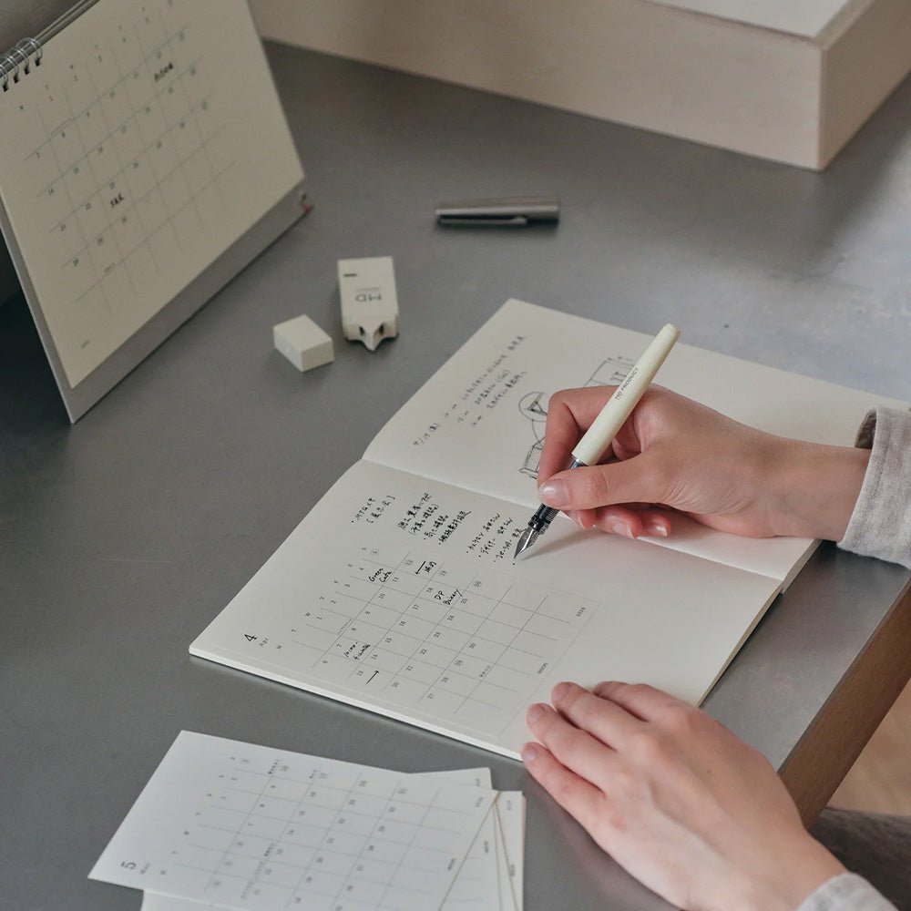 MD Diary Sticker M 2027