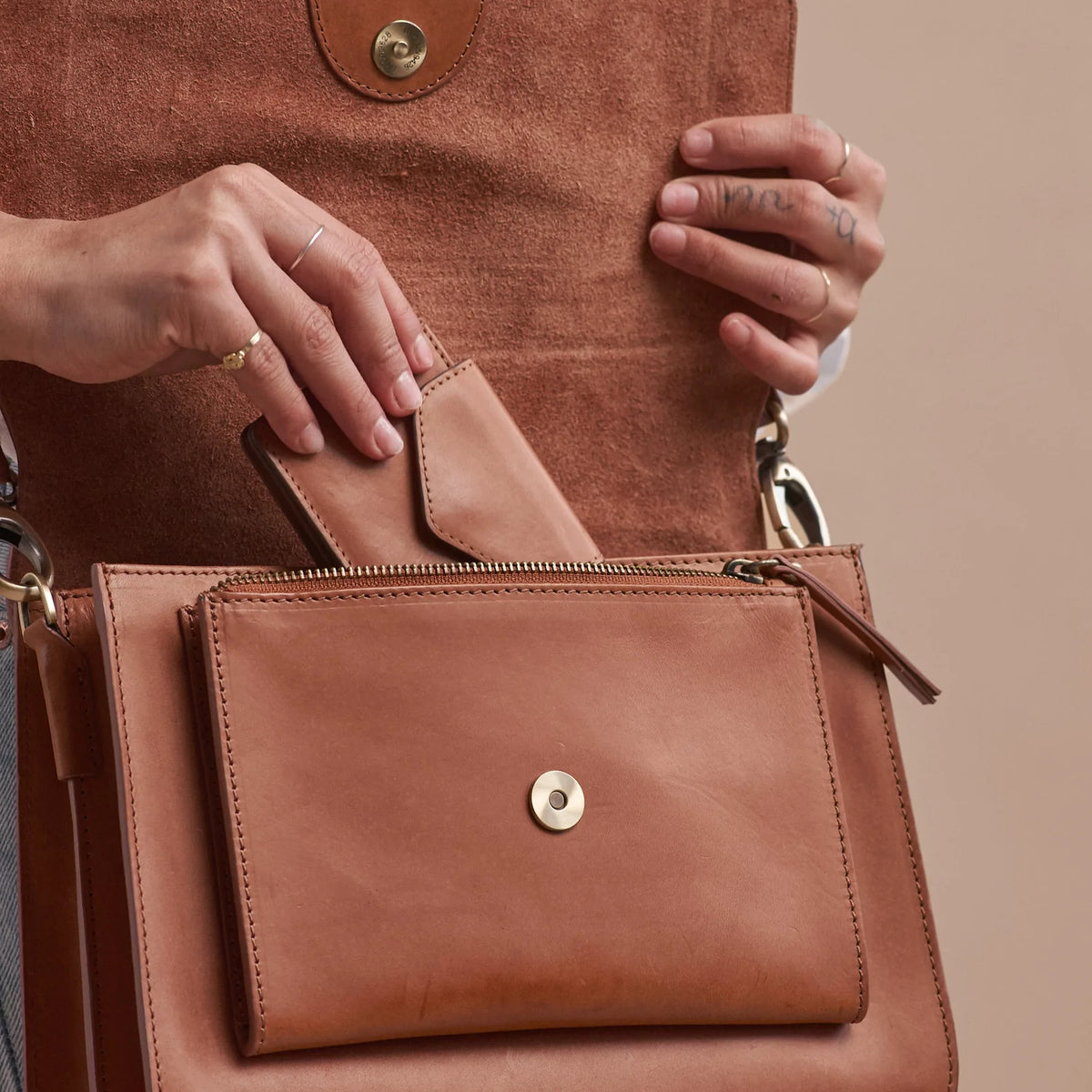 Cartera Harmónica Clásico Coñac